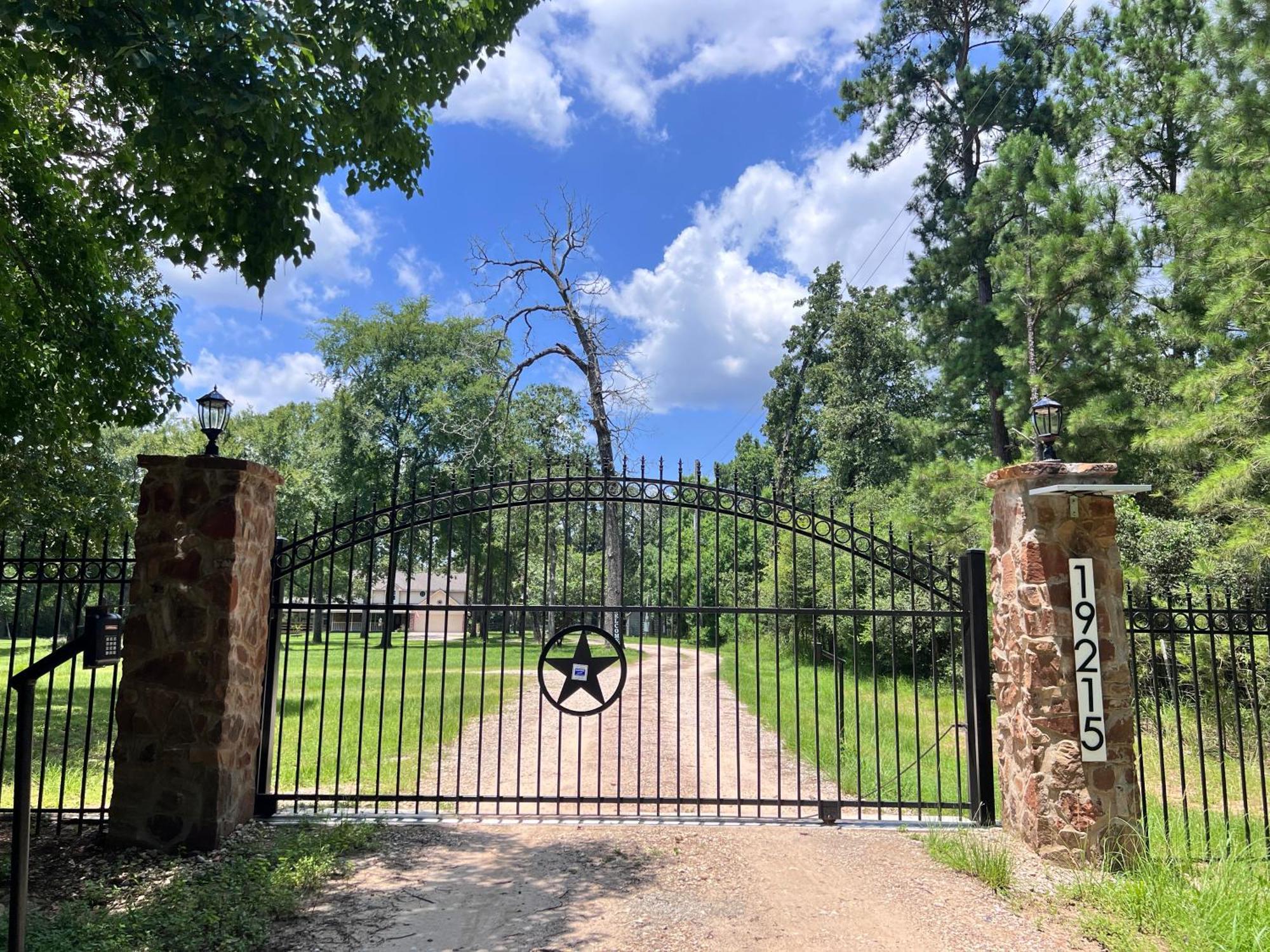 Country Getaway 4 Bedroom Resort In 10 Acre Lot Magnolia Exterior photo